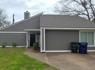 1401 Lemon Tree Ln, College Station, TX 77840