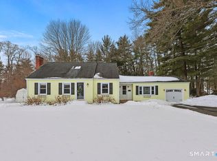 9 Barry Lane, Simsbury, CT 06070