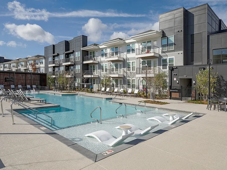 Mainstead at Century Farms Apartments — Photo 14