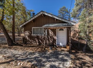 278 San Bernardino Dr, Sugarloaf, CA 92386