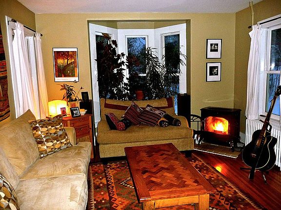 LR with pellet stove