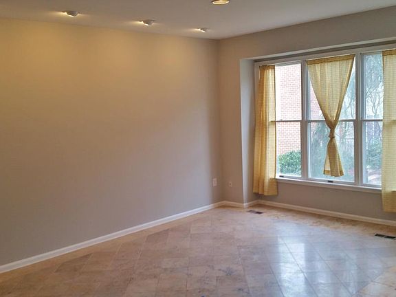 4th image of 4916 Cloister Dr
