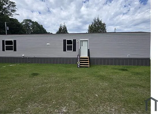 3 bed, 1000 sqft, $1,500 — Photo 2