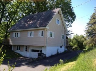 9 Barnard Rd, Shelburne, MA 01370