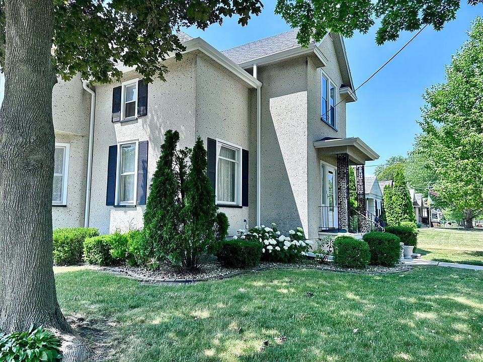 2704 7th St, Peru, IL 61354 Zillow