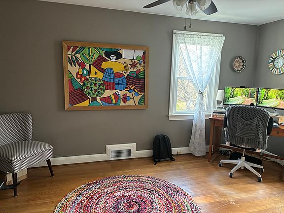 3rd image of 1117 Arran Rd