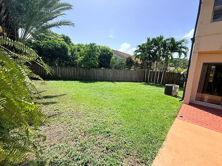 9645 SW 148th Pl — Photo 18