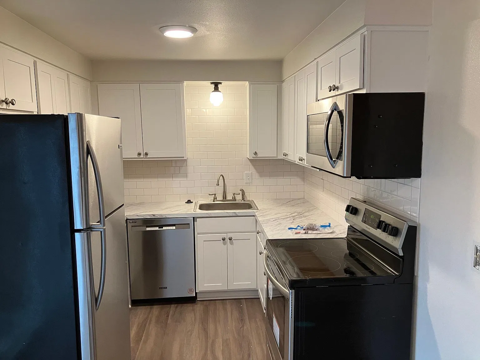 2 bed, 1.5 bath, 970 sqft, $1,795 — Photo 1