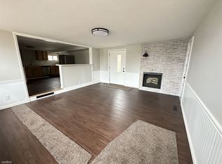 2011 Ridgeway Rd, Jackson, MI 49203