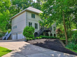 2848 Lower Grandin Rd, Cincinnati, OH 45208