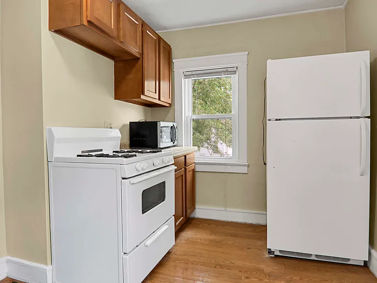 702 S Madison St #1 — Photo 11