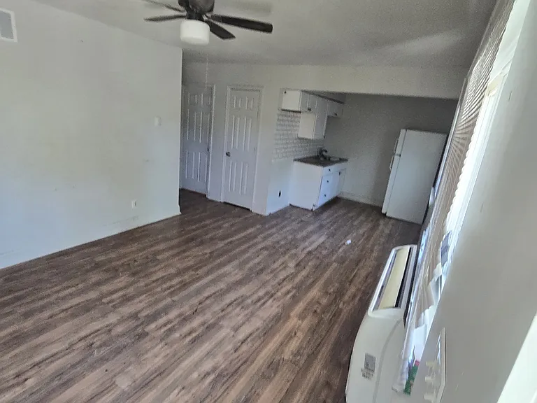 4547 Colonial Ter #4551 — Photo 2