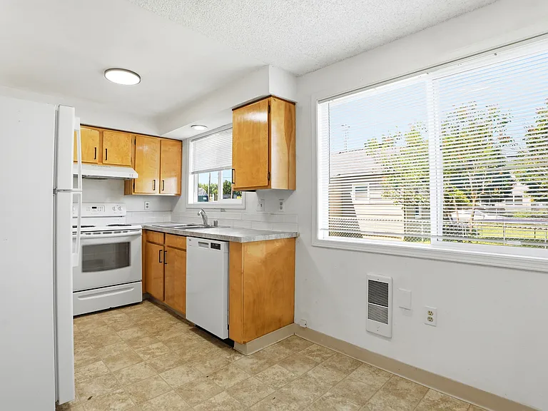 1715 SE 9th Ave #1715 — Photo 16