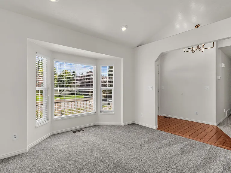 1468 W Flint Meadow Dr — Photo 6