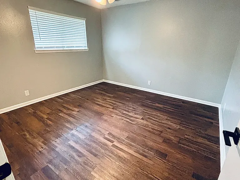 611 Rosewood Dr #B — Photo 9