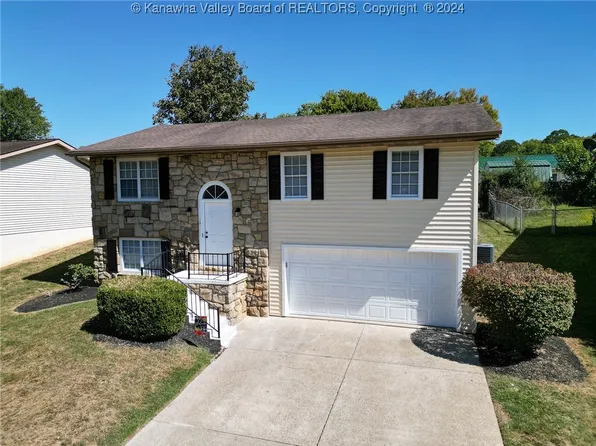16 Colonial Ct, Barboursville, WV 25504