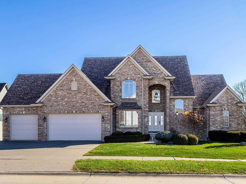 1st image of 9 Cobblestone Ln