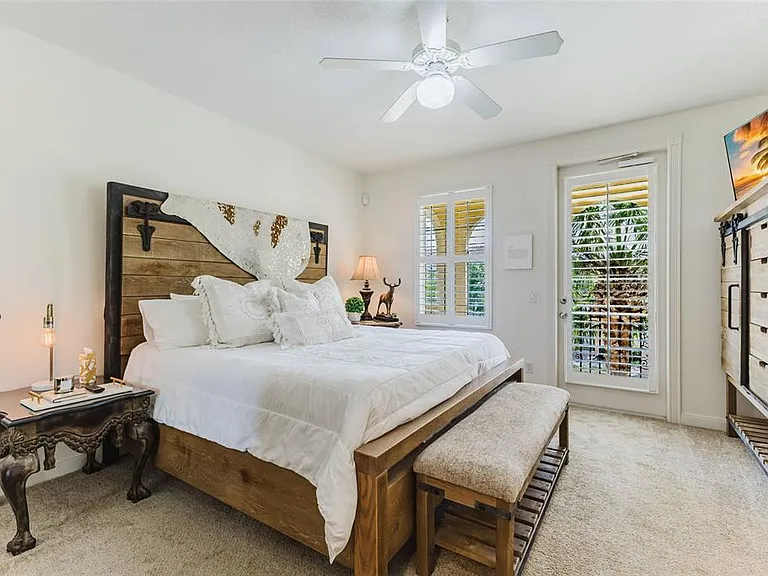 1564 Napoli Dr W — Photo 15