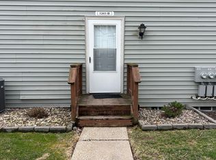 1341 Apache Trl APT B, Stow, OH 44224