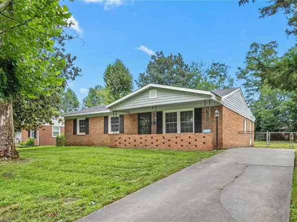 504 Lama St, Greensboro, NC 27406