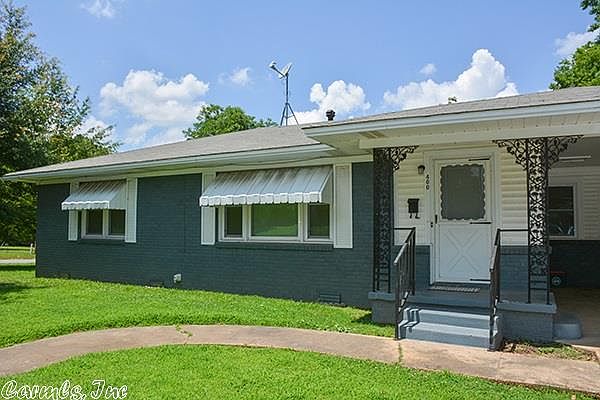 1st image of 400 E Moore Ave