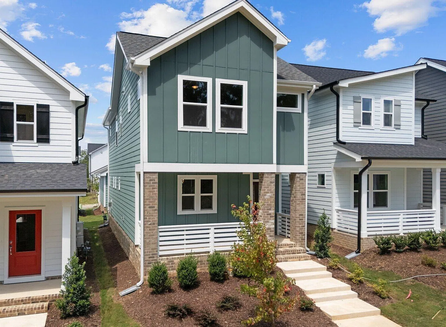 3 bed, 2.5 bath, 1653 sqft, $2,195 — Photo 2