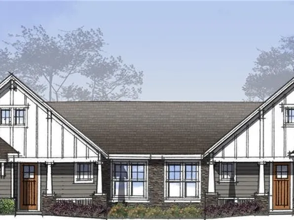 75 Golden Aster Dr, Laurel Park, NC 28739