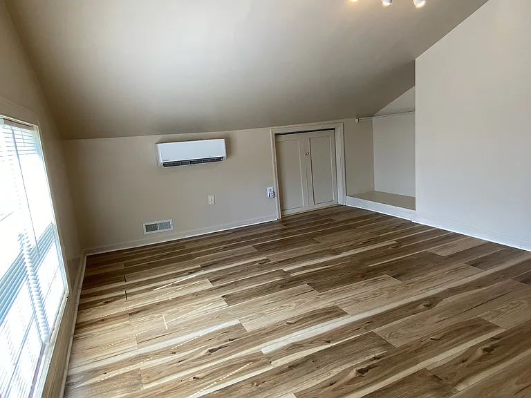 505 S Beaty St — Photo 17