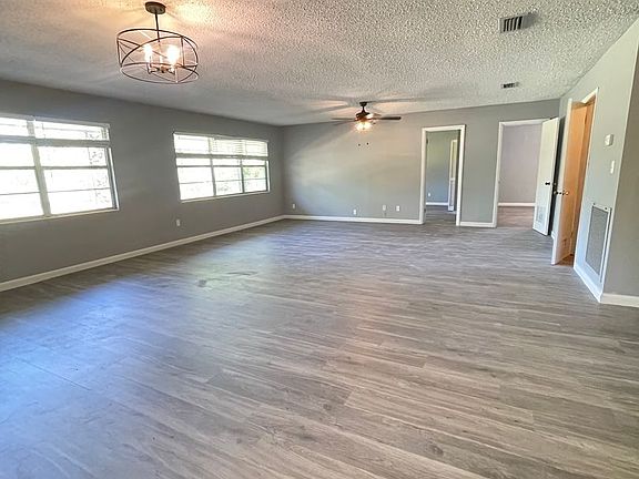 2nd image of 4005 NE 77th Ave