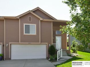 10411 S 26th St, Bellevue, NE 68123