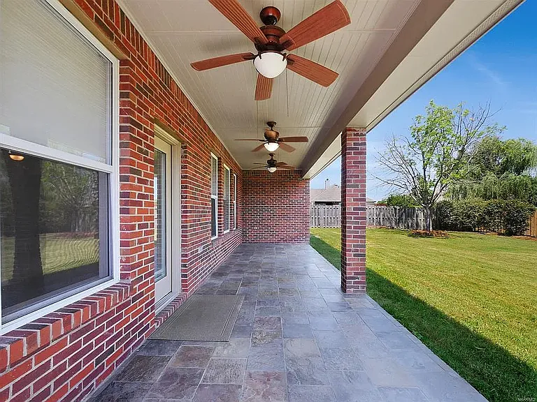 9609 Helmsley Cir — Photo 26