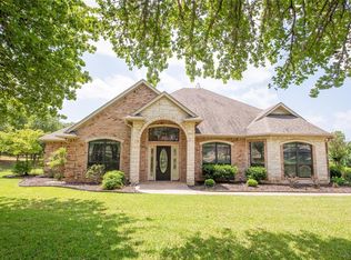 200 Forest Creek Cir, Weatherford, TX 76088