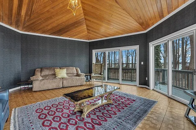 180 Hartshorne Rd — Photo 31