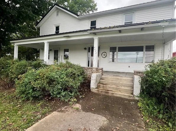 4077 Abbey Rd, Syracuse, NY 13215