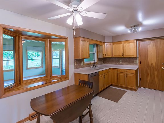 4th image of 6182 Bristlecone Ln