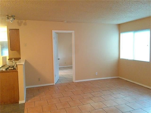 2nd image of 706 Osage Dr APT B