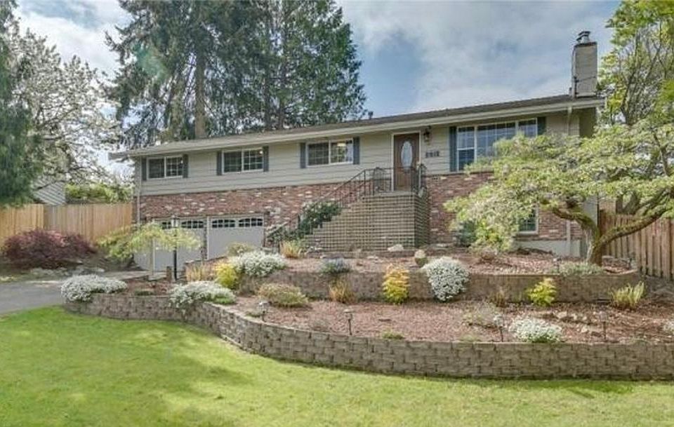 Friendly Cul de sac neighborhood.