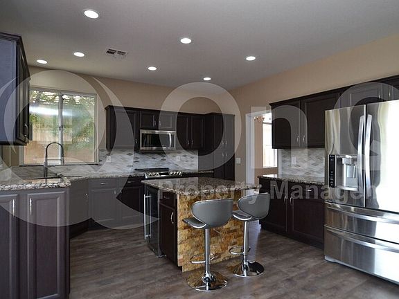 3rd image of 7017 W Pontiac Dr