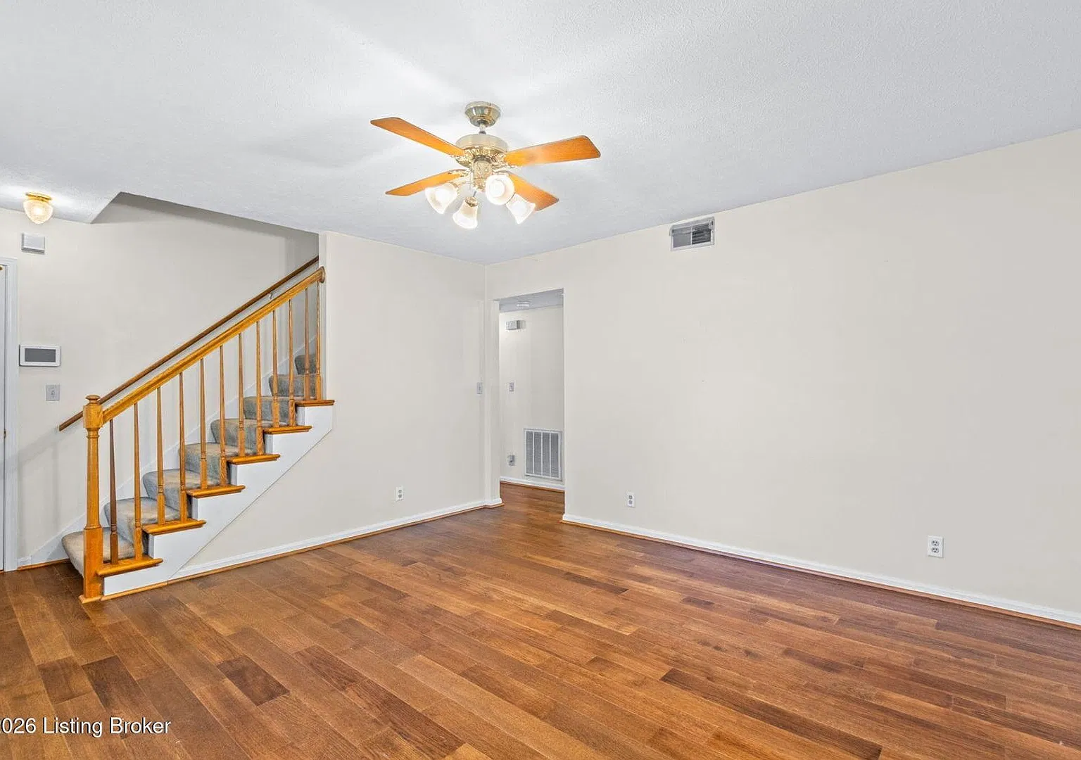 4 Bedroom, 2 Bathroom home! — Photo 3
