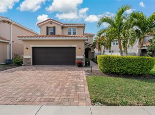10136 Grand Oak Cir, Saint Petersburg, FL 33708