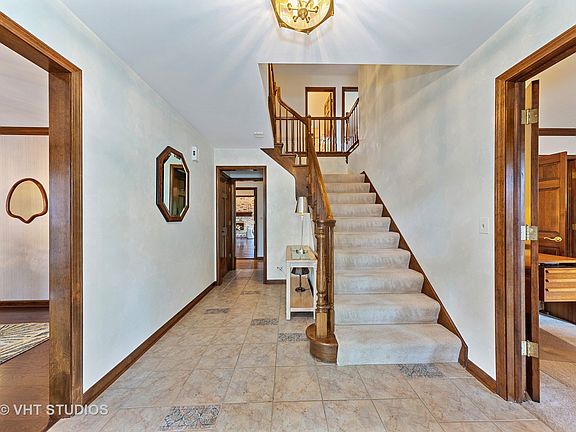 2nd image of 6156 Heritage Ln