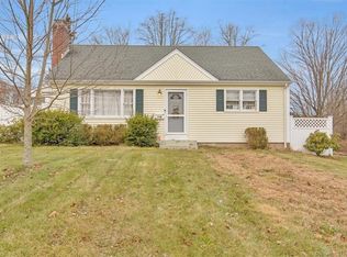 112 Arnott Rd, Manchester, CT 06040