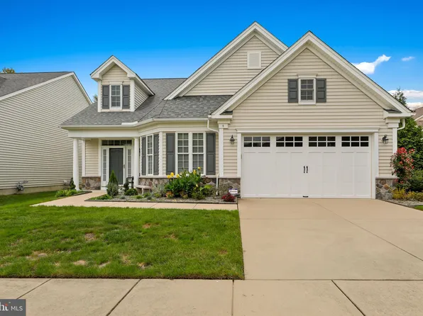 4 Derby Ct, Medford, NJ 08055
