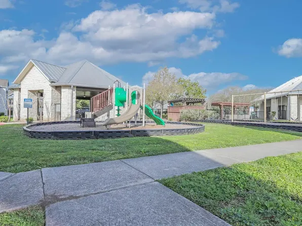 Residence at Lake Jackson