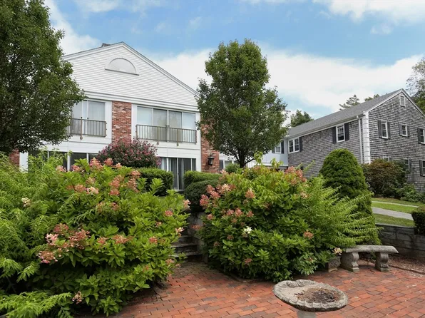 21 Hilltop Dr #21, Sandwich, MA 02563