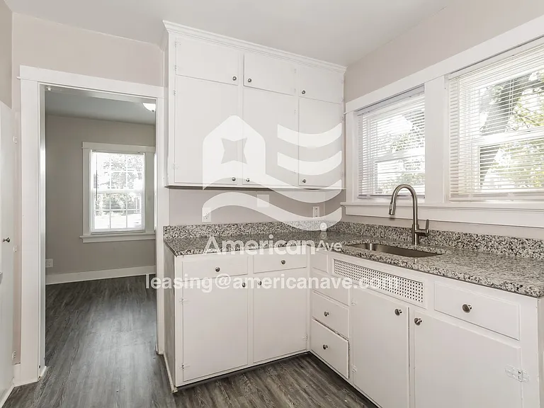 1643915_005_kitchen_13946135.jpg