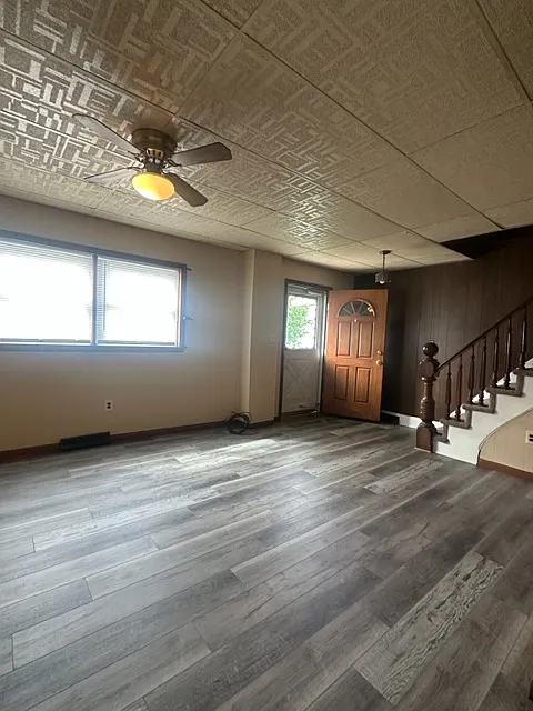 2 bed, 1200 sqft, $1,350 — Photo 2
