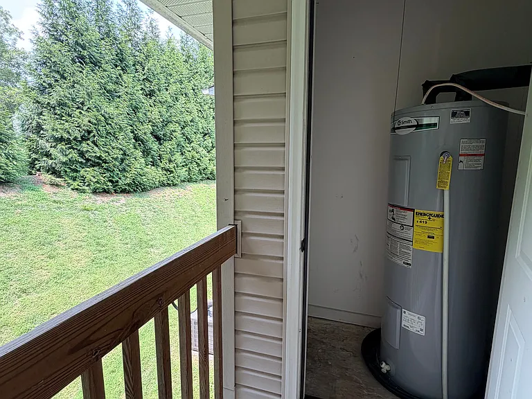 418 Westbrook Ct — Photo 36