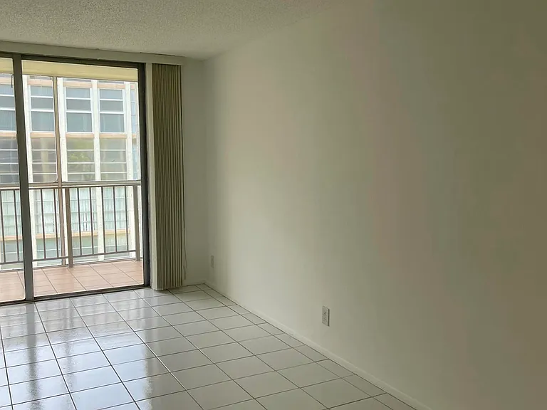 801 Three Island Blvd #306 — Photo 9