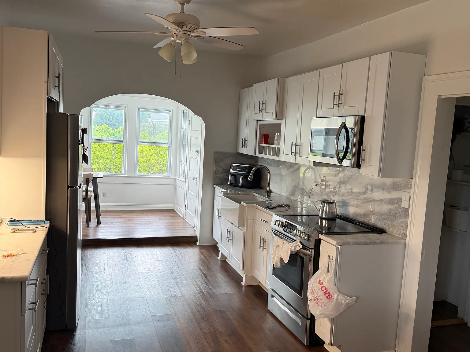 2 bed, $1,100 — Photo 3